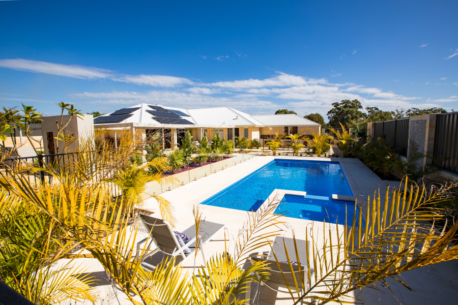 Saint-Remy – 7.6m x 3.6m - Aqua Technics Pools